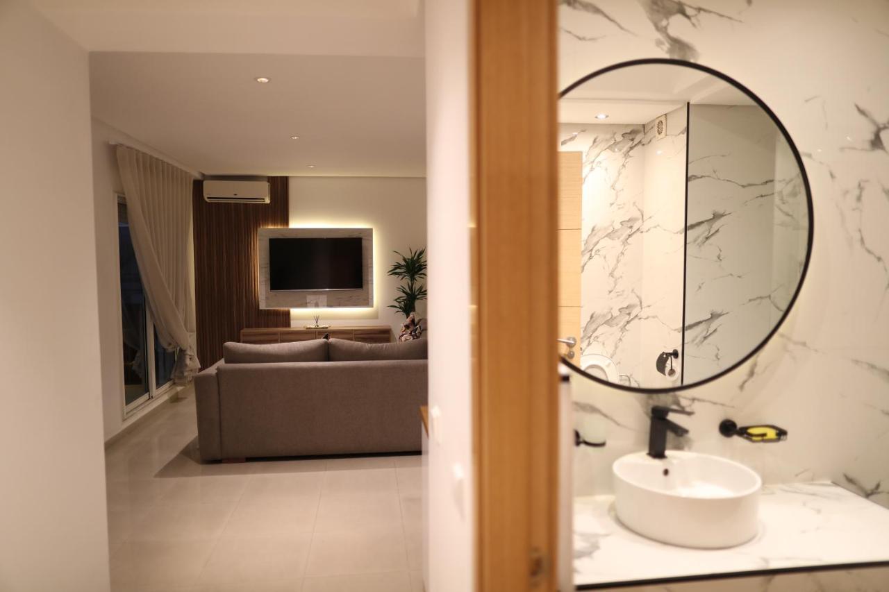 Cozy With Veranda Downtown Apartamento *